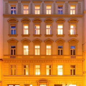 https://s42-hotel-prague.praguehotelsweb.com